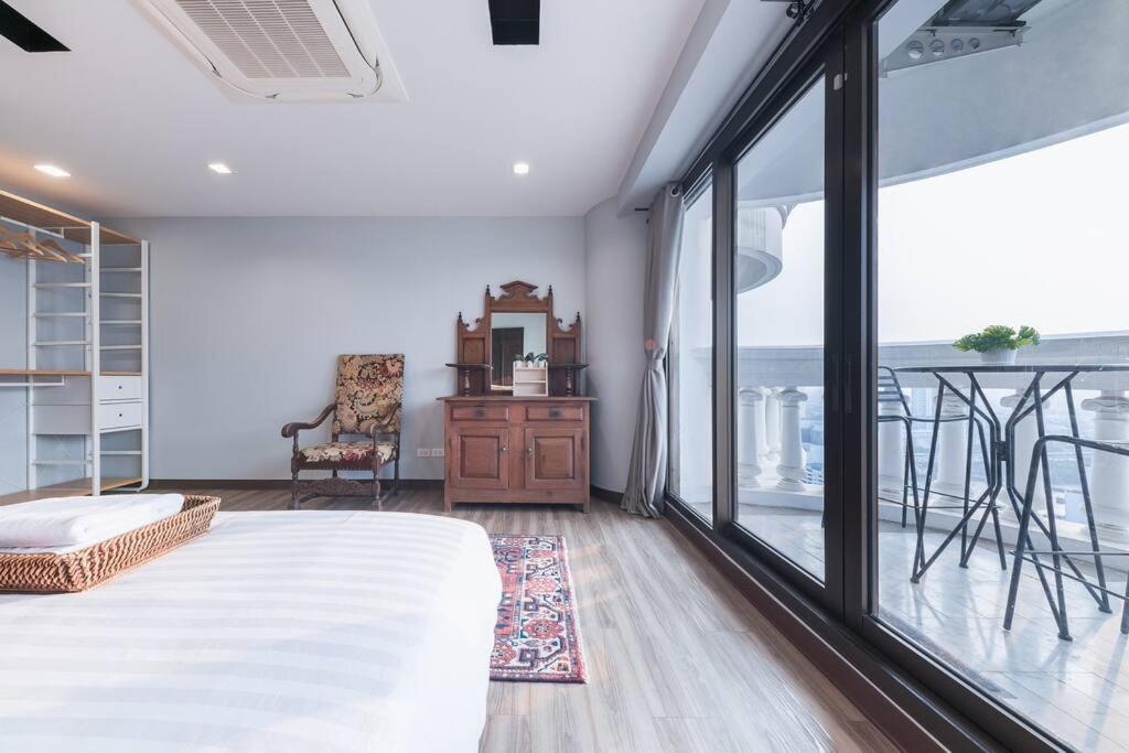 Central Bangkok, 5 Stars River View & Characteristic Decor 외부 사진