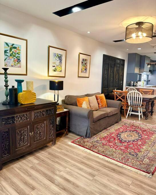 Central Bangkok, 5 Stars River View & Characteristic Decor 외부 사진